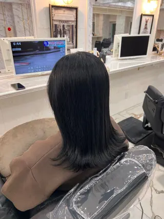 ミディアム カラー 細矢 翔太のヘアスタイル