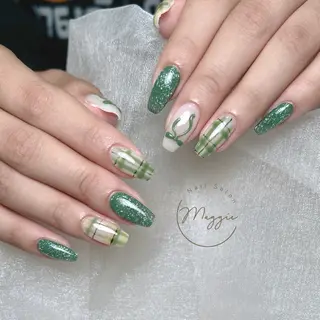 ネイル Maggie Nail🦩のネイルデザイン
