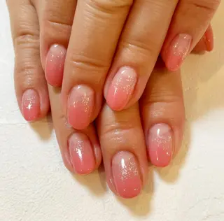 ミディアム ネイル Re:st〔リスト〕所属・ayane Re:st〔リスト〕のネイルデザイン