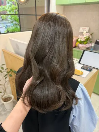 セミロング カラー 西田 歩果のヘアスタイル