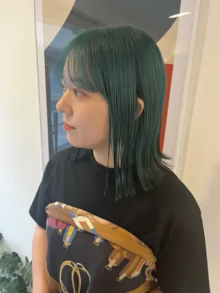 ミディアム ボブ/レイヤー/ ショートcovo代表のヘアスタイル