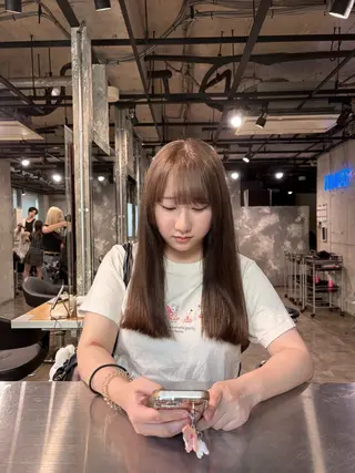 カラー 透明感ベージュ🤎 ナチュラルレイヤーのヘアスタイル