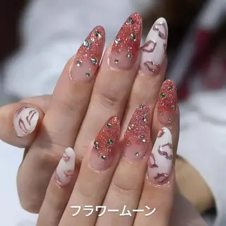 ネイル フラワー ムーンのネイルデザイン