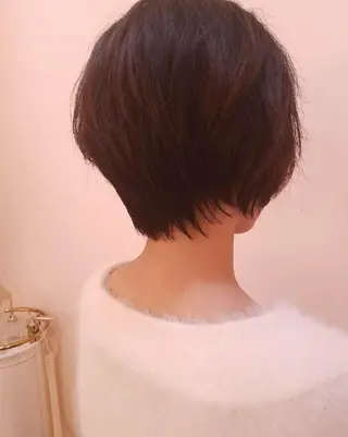 ショート EMANON名古屋所属・美谷添（ミヤゾエ） まどか大人ヘアサロンのヘアスタイル