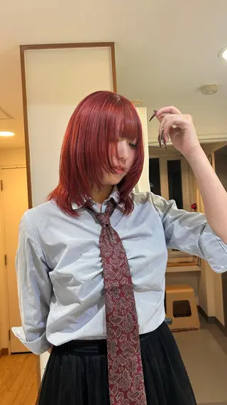 セミロング UNBIRTHDAY akariのヘアスタイル