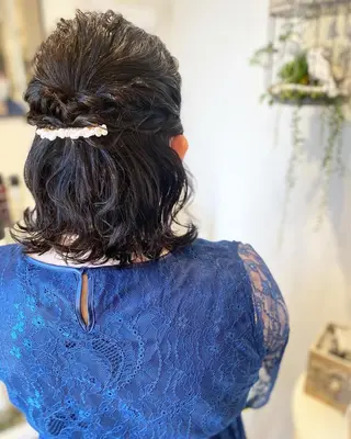 ミディアム ヘアアレンジ 荒木 ひろかのヘアスタイル