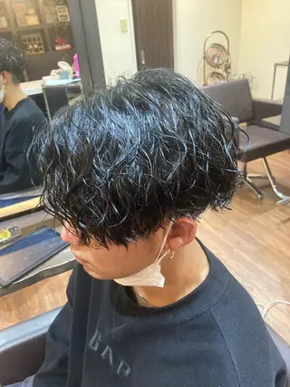 メンズ パーマが得意な【最高 悠斗】のヘアスタイル