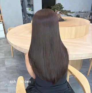 セミロング カラー Ella所属・nana【艶髪】/ レイヤー/縮毛矯正のヘアスタイル