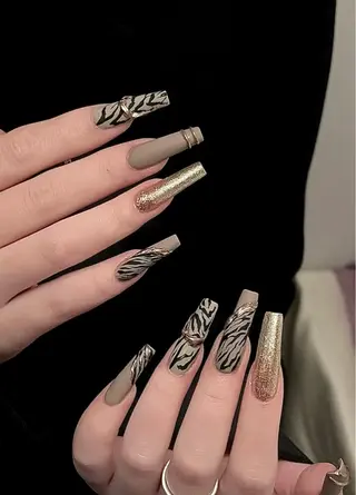 ネイル D-BEAUTY Nailsalonのネイルデザイン