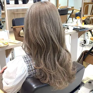 ロング 小西冬馬  髪質改善 縮毛矯正 艶カラーのヘアスタイル