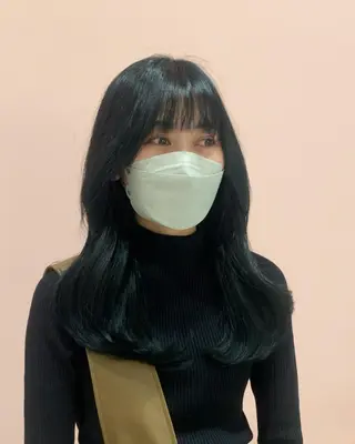 セミロング カラー ヘアアレンジ 内田 志乃のヘアスタイル