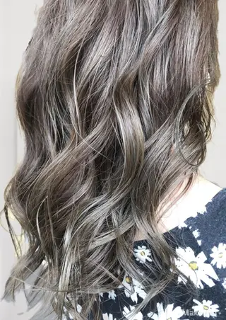 ロング カラー hair works raptureのヘアスタイル