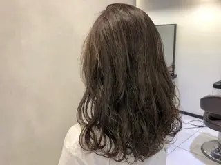 セミロング カラー パーマ ヘアアレンジ 渡邊 桃香のヘアスタイル