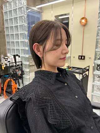 ショート カラー BELLA阿部野 TOMOMIのヘアスタイル