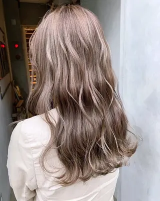 カラー 透明感Color🩶 髪質改善 ユウナ🦋のヘアスタイル