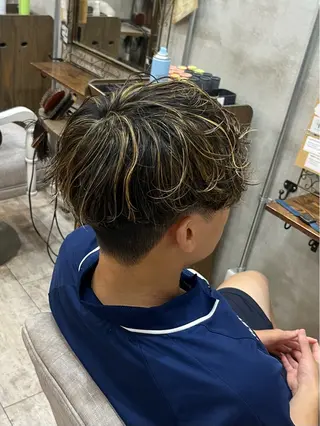 ミディアム 艶髪/ハイトーン/ ヘアセット/モエノのヘアスタイル