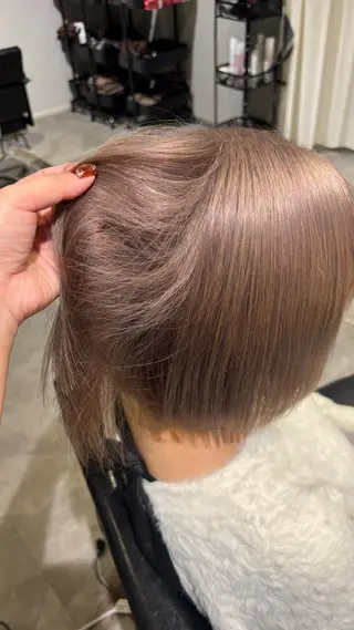 ミディアム 長尾ゆりの/ボブ/ ベージュ/ハイトーンのヘアスタイル