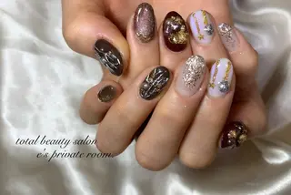 ネイル LAVISH nail salonのネイルデザイン