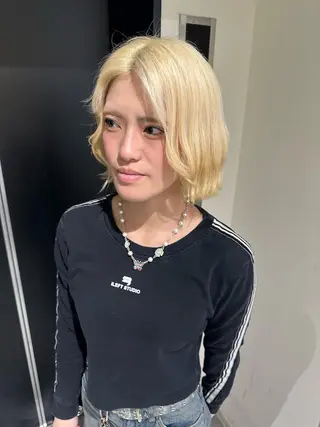 ショート カラー Maria 梅田/デザインカラーのヘアスタイル