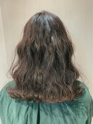 セミロング カラー 店長ハイトーンカラー 柞山史奈のヘアスタイル