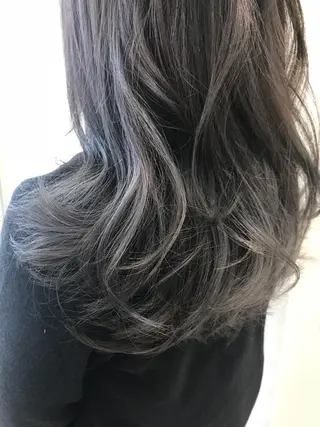 セミロング カラー LUXBE UNITED所属・🌷RIE 🌷のヘアスタイル