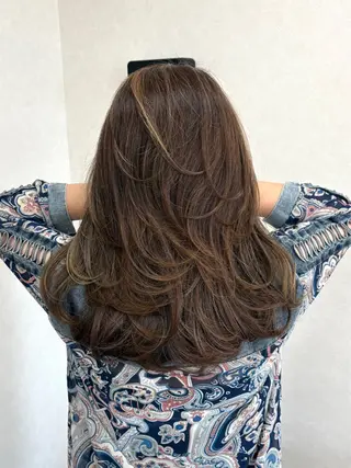 ロング Ring  by Moremuu所属・issy/ハイライト ハイトーン／レイヤーのヘアスタイル