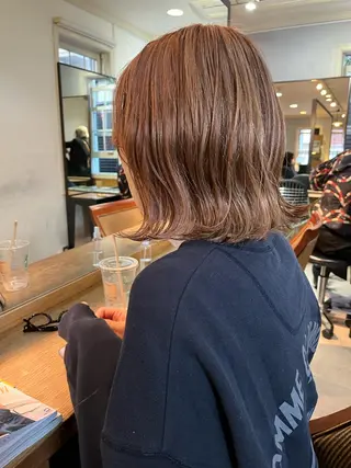 ミディアム カラー NOUN所属・eri kinjoのヘアスタイル