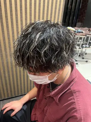 ショート カラー パーマ メンズ ブリーチパーマ🌍 正木天のヘアスタイル