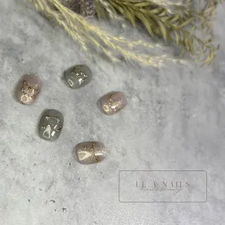 ネイル LE'A NAILSのネイルデザイン