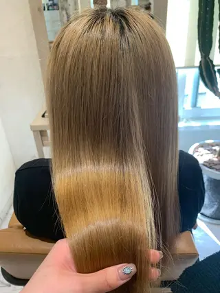 ロング ヤマダ サクラのヘアスタイル