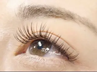 マツエク・マツパ TRU nail&eyelash所属・TRU まりののマツエク・マツパデザイン