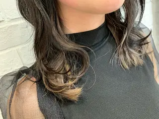 ミディアム カラー 若林 美由希のヘアスタイル