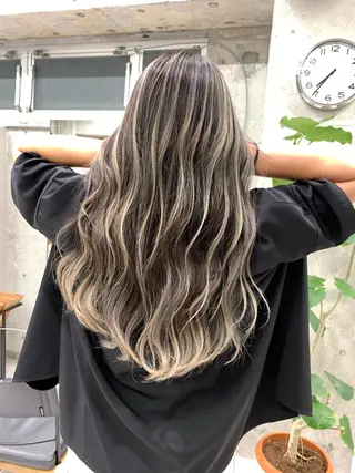 ロング カラー LUSTRE クロサワのヘアスタイル