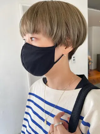 ショート カラー pole/apartment所属・💓パーマ，💗 レイヤーカットのヘアスタイル