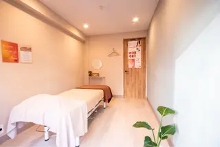 お腹痩せエステ Flat BELLY 恵比寿所属・【腸もみ/冷却痩身】 お腹エステ/恵比寿のエステ・リラクイメージ