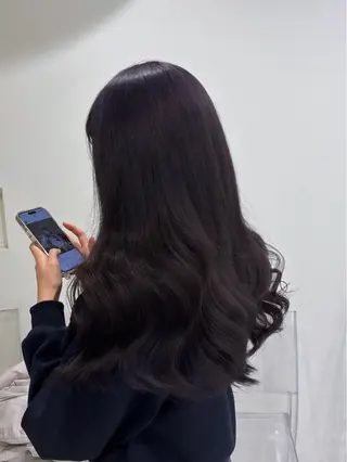 セミロング カラー 🩵色落ち可愛い 寒色カラー🩵のヘアスタイル