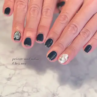 ネイル KOMINE TOMOKOのネイルデザイン