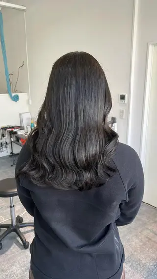 ロング カラー 🌈re-room EIKI🇰🇷のヘアスタイル