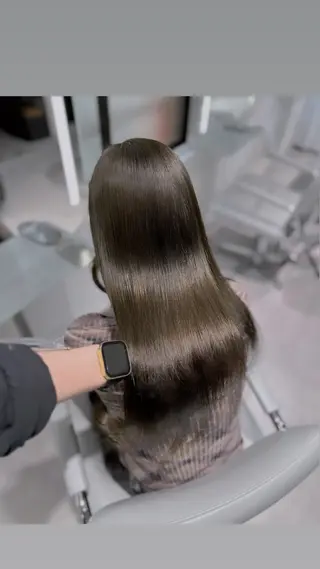 ロング カラー CobybyZina所属・髪質改善 支持率 Ｎｏ.1いぶきのヘアスタイル