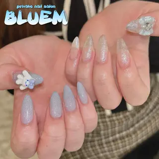 ネイル BLUEM なな🐶のネイルデザイン