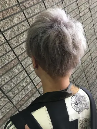 ショート N° jillva ♦️川端裕司♦️のヘアスタイル