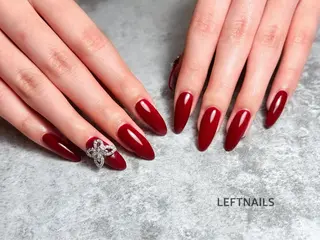 ネイル LEFTNAILS フィルインニュアンスのネイルデザイン
