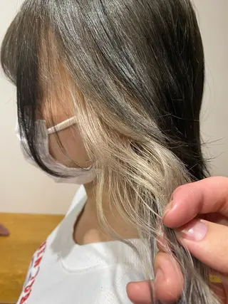 カラー 森田翔斗 顔周りレイヤーのヘアスタイル