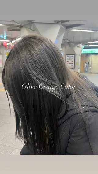 セミロング 西 沙菜/トレンド カラー/透明感カラーのヘアスタイル