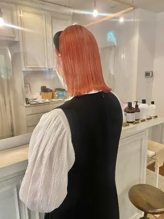 ミディアム maruquee de mashu所属・モモコ/ブリーチ/ ミルクティカラーのヘアスタイル