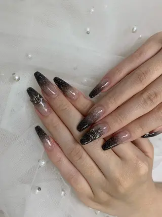 ネイル Miouミオン ネイルサロンのネイルデザイン