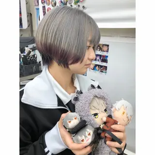ショート カラー 推しカラー✨ オタク美容師ユウカのヘアスタイル
