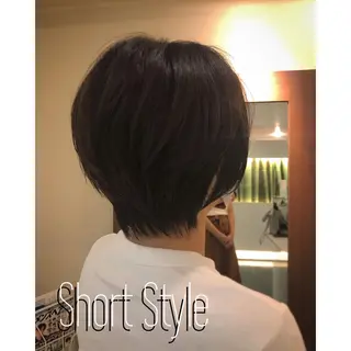 ショート カラー チーフデザイナー 若林　麻衣のヘアスタイル