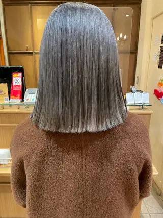 ミディアム 渋谷 留菜のヘアスタイル