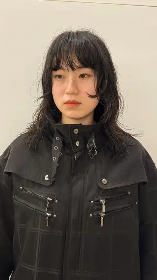 ミディアム RikO *. レイヤースタイルのヘアスタイル